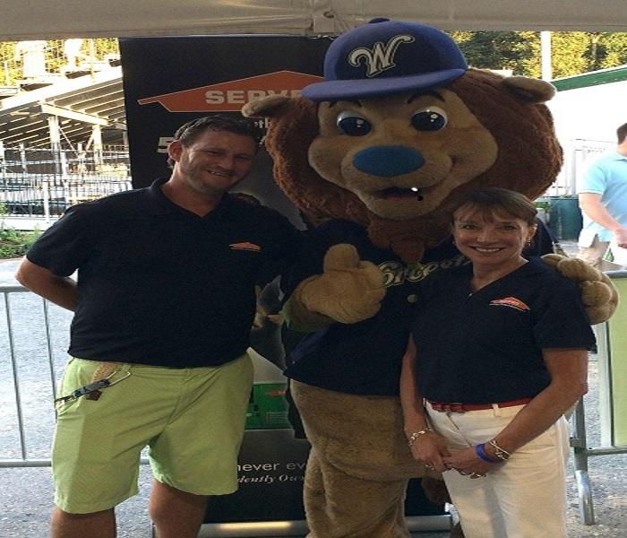 Worcester Braveheart fan pictured with Jake the Lion